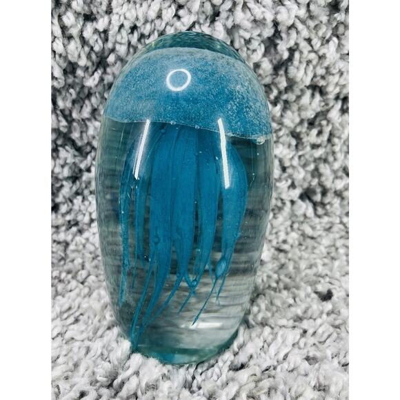 Blue Jellyfish Glass Paperweight Ocean Nautical Home Decor 4.5 Inch Tall - Picture 1 of 8